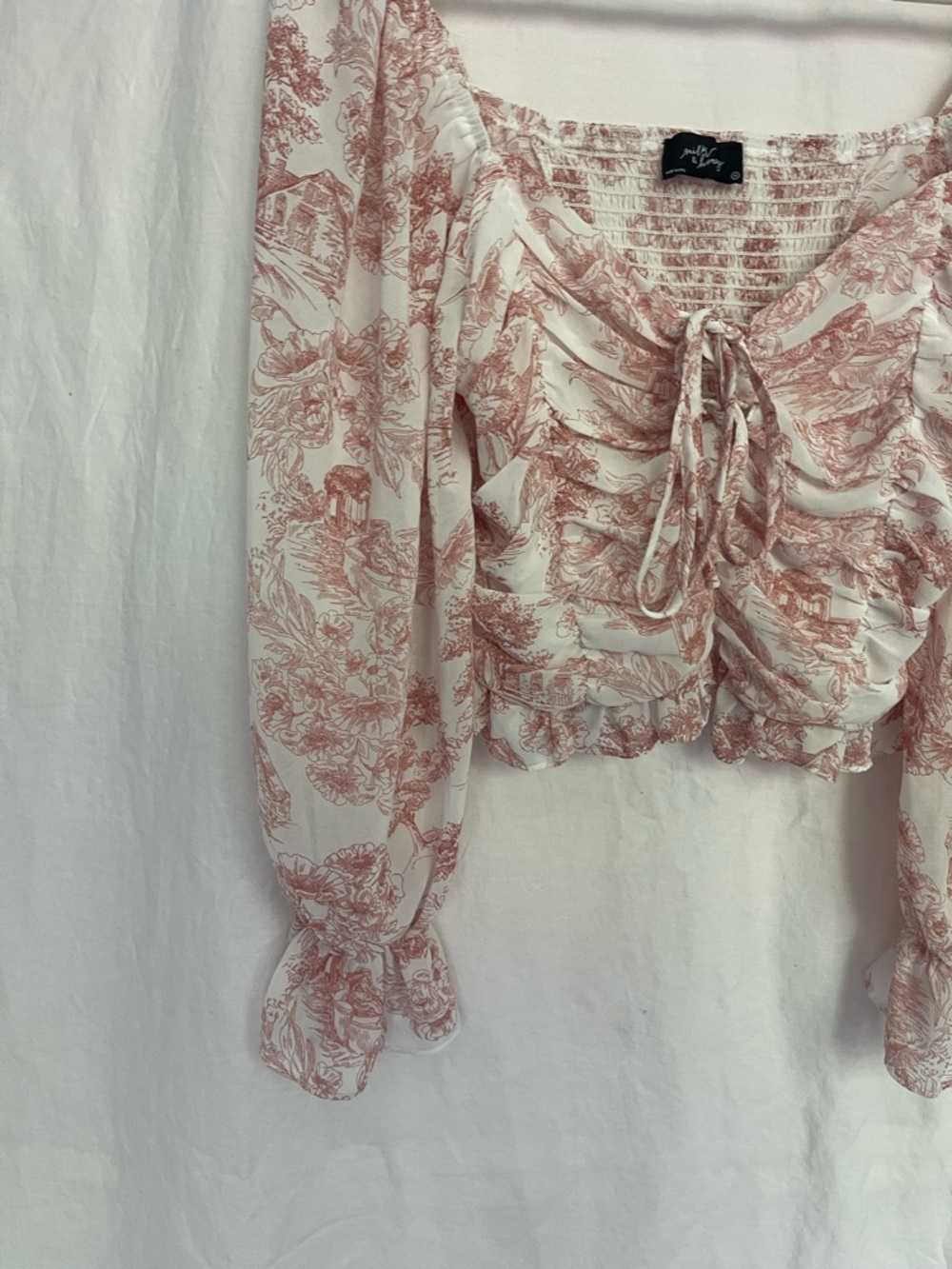 Milk & Honey Floral Cropped Blouse Smocked & Ruched garden chic French Size M - Picture 4 of 16